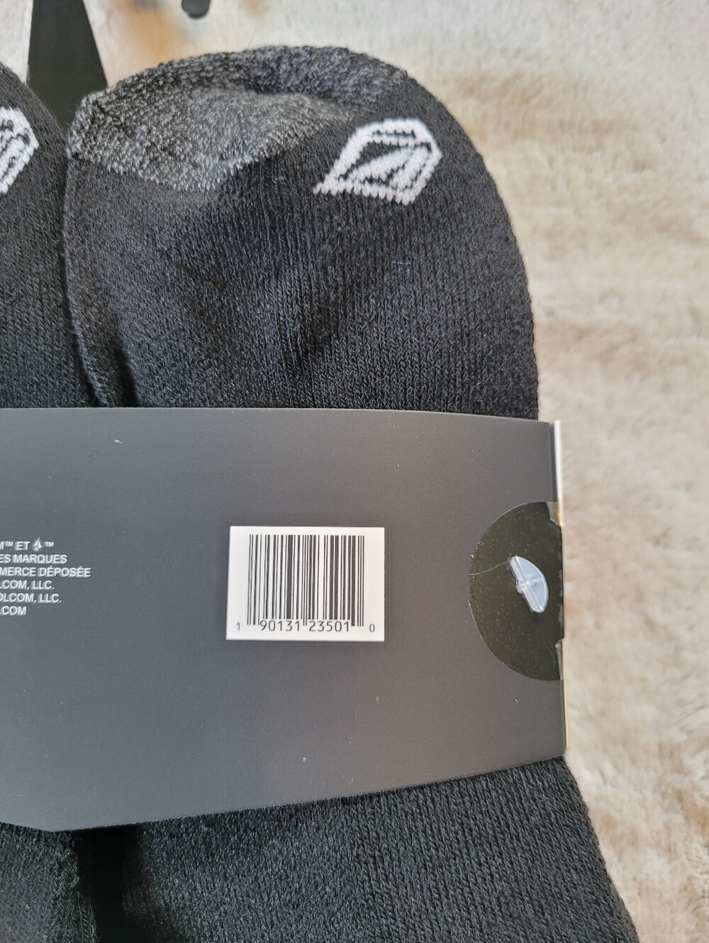 8-Pairs Volcom Mens Size 6-12 Cushioned Quarter Socks Black White Gray - Picture 10 of 10
